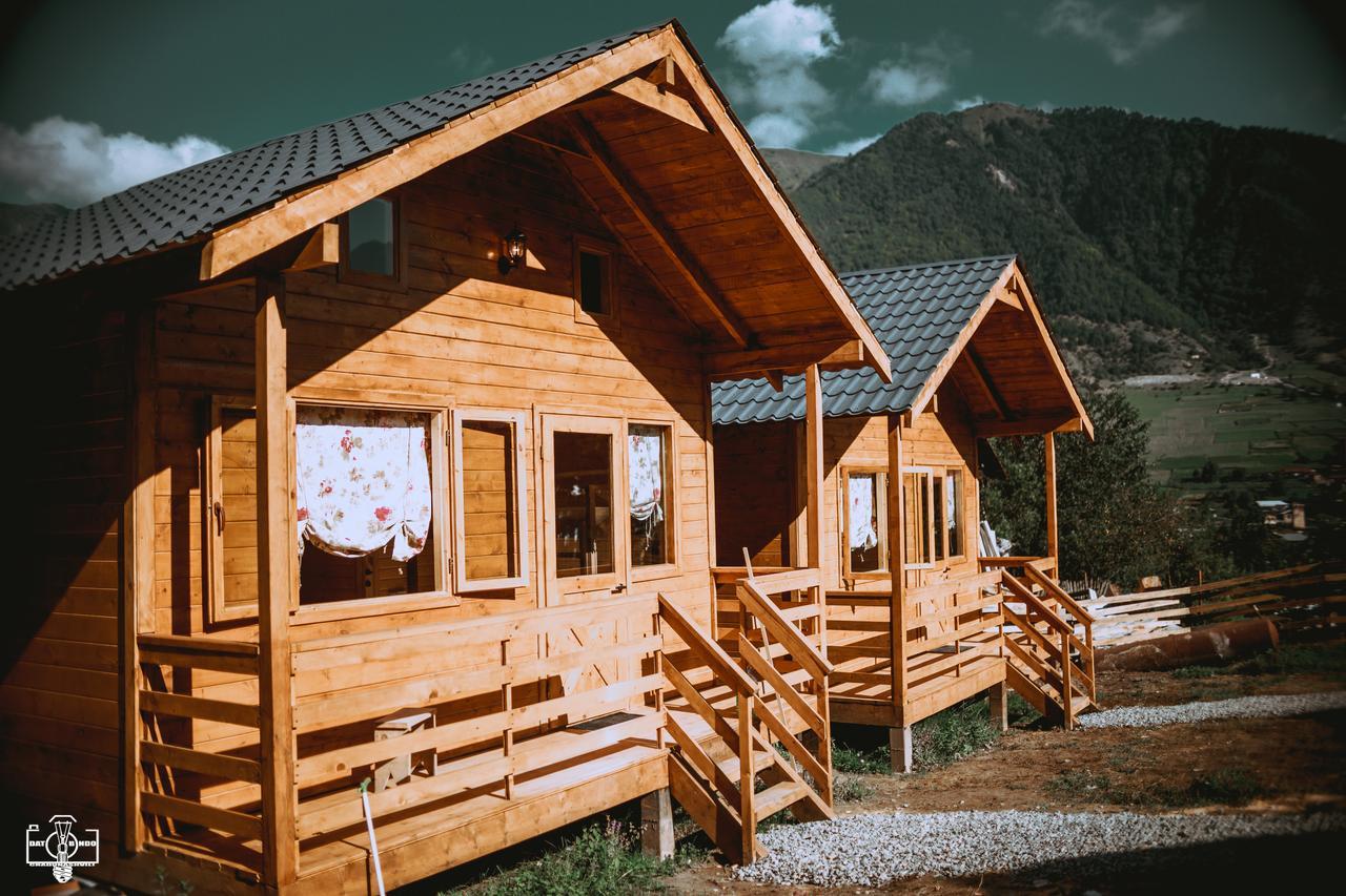 מסטיה Mountain Cabins מראה חיצוני תמונה
