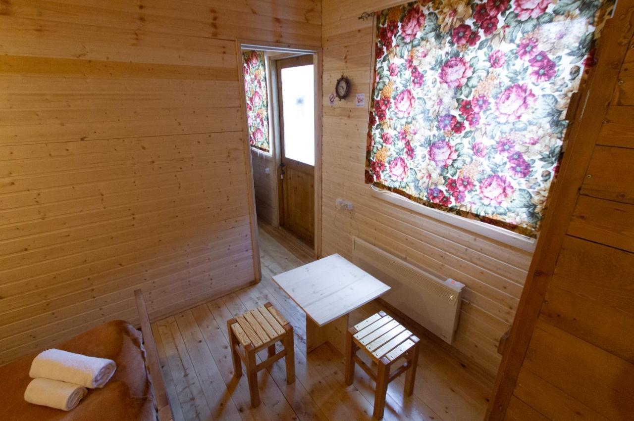 מסטיה Mountain Cabins מראה חיצוני תמונה