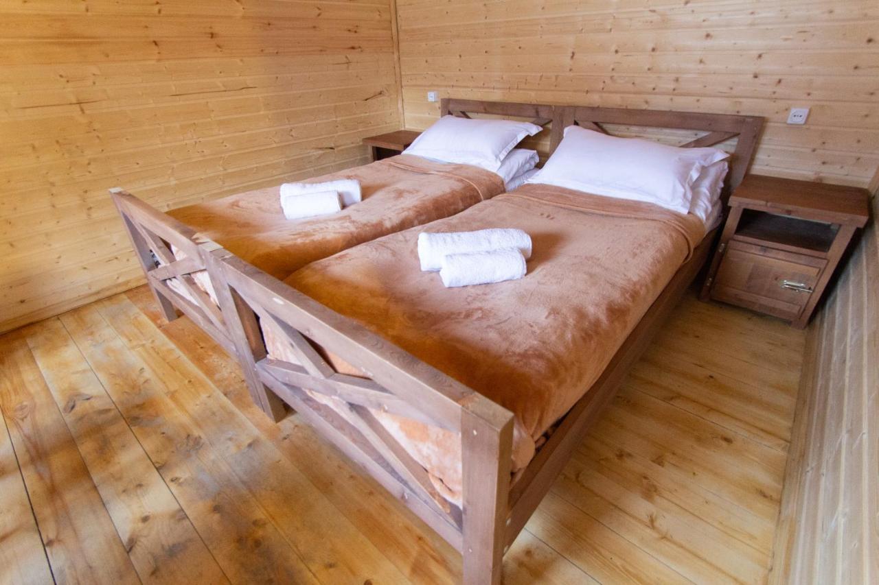 מסטיה Mountain Cabins מראה חיצוני תמונה
